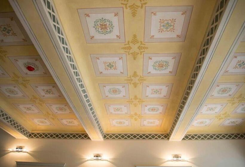 غرفة قياسية, Villa Maranello