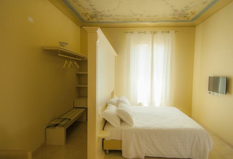 جناح جونيور, Villa Maranello