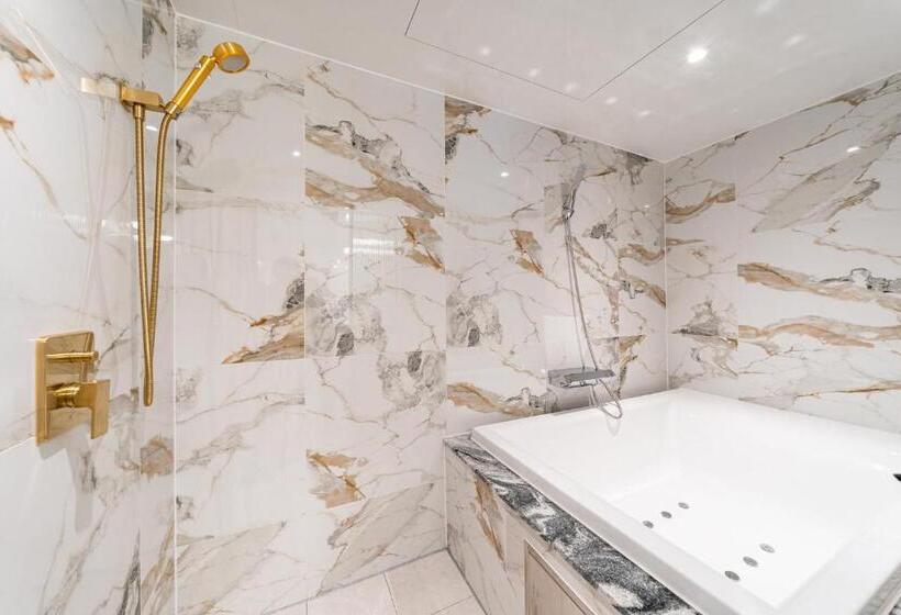 اتاق استاندارد, Voll