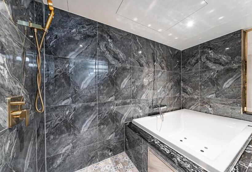 اتاق استاندارد, Voll