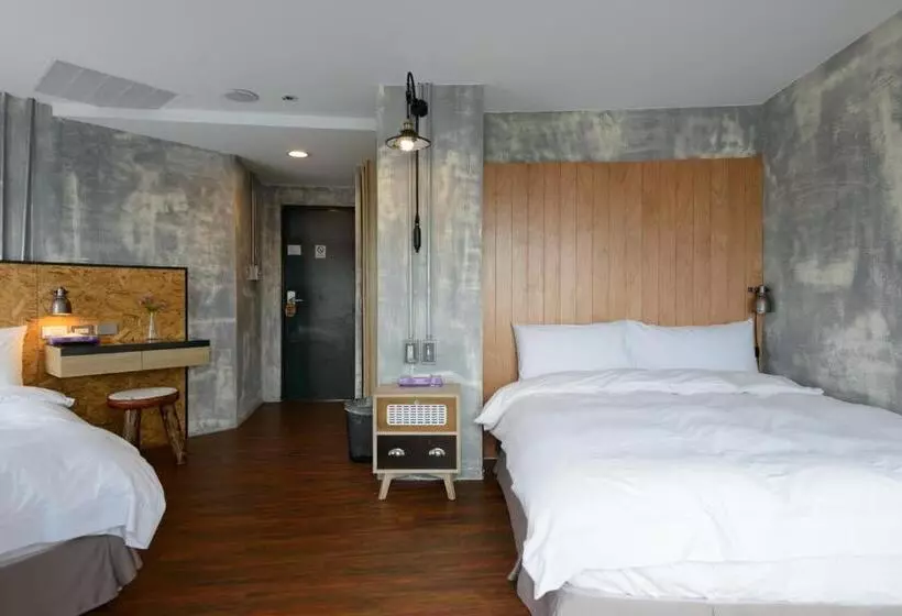 اتاق لوکس چهار تخته, Hualien Wow Hostel
