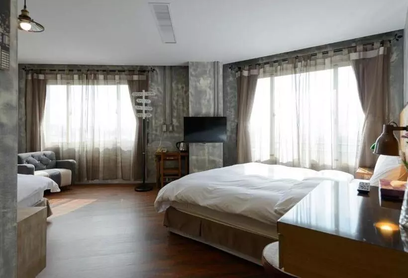 اتاق لوکس چهار تخته, Hualien Wow Hostel