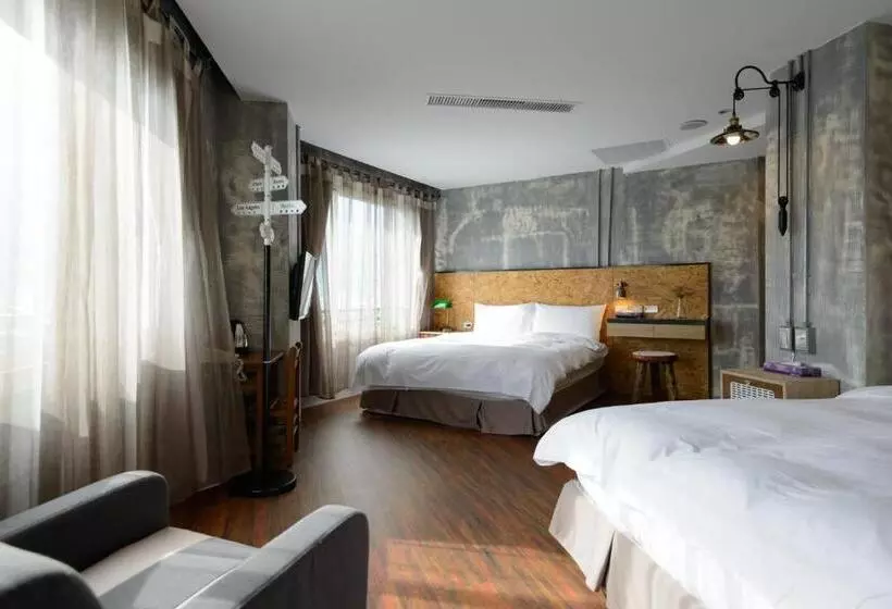 اتاق لوکس چهار تخته, Hualien Wow Hostel
