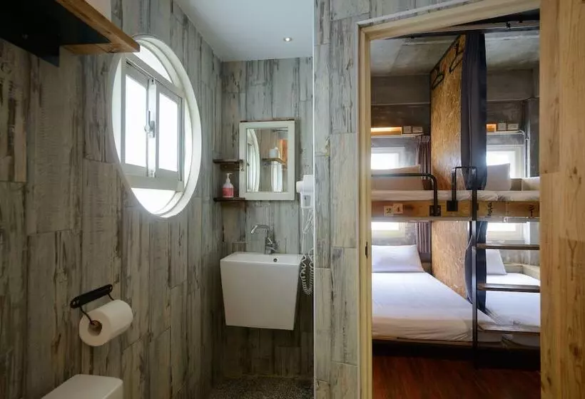 اتاق استاندارد, Hualien Wow Hostel