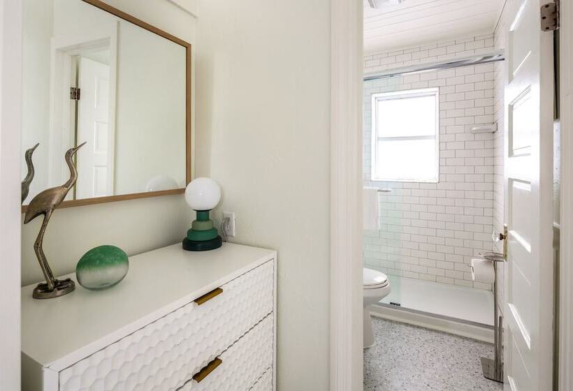 בית, חדר שינה 1, Sunset Inn And Cottages