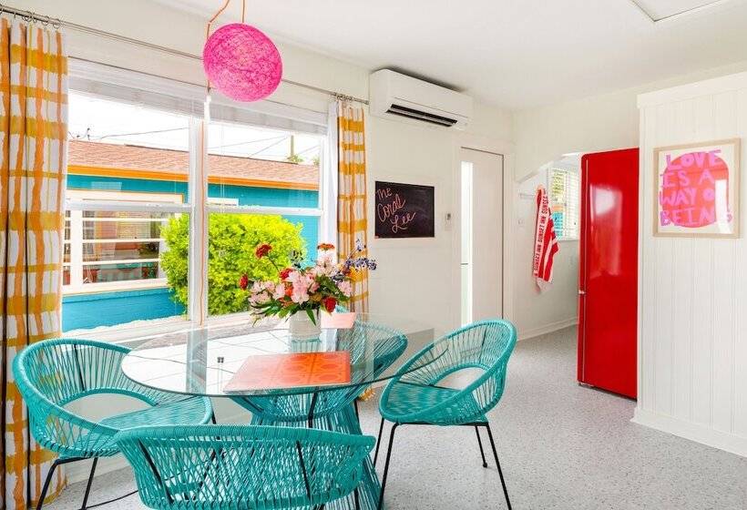 בית, חדר שינה 1, Sunset Inn And Cottages