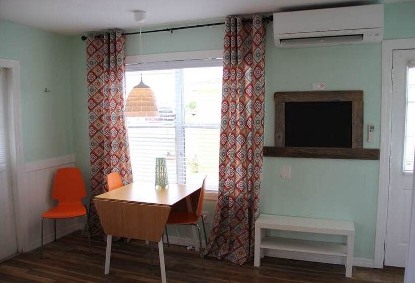 בית, חדר שינה 1, Sunset Inn And Cottages