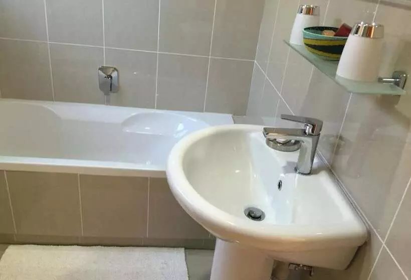 اتاق استاندارد, Botleng Guest House