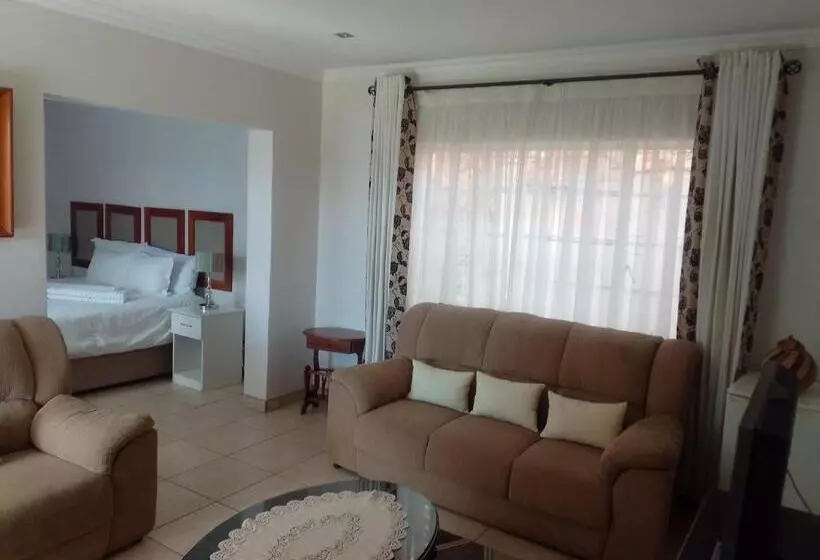 اتاق استاندارد با چشم‌انداز کوهستان, Botleng Guest House