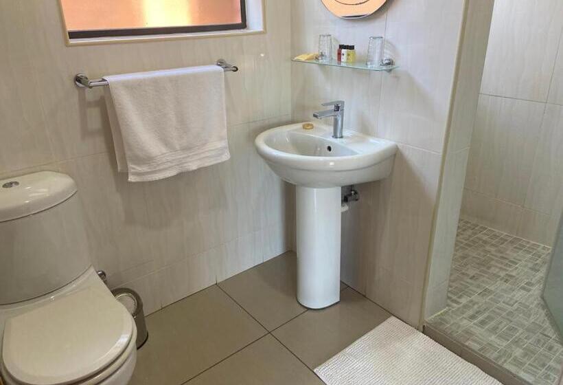 اتاق لوکس سه تخته, Botleng Guest House