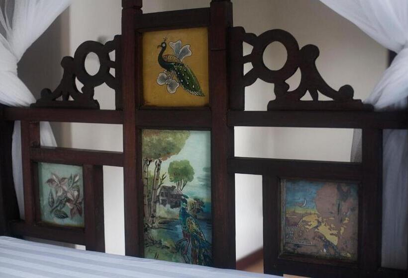 اتاق استاندارد, Hiliki House