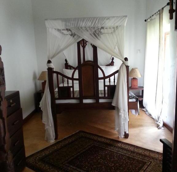 اتاق استاندارد, Hiliki House