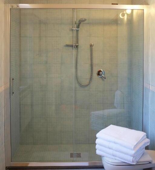 四人高级间, Villa Elisa