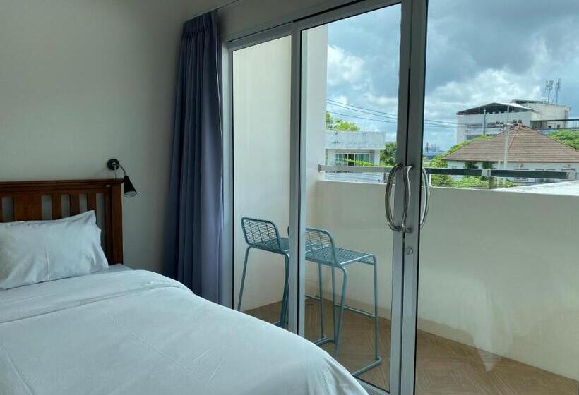 수피리어 룸, The 9th House