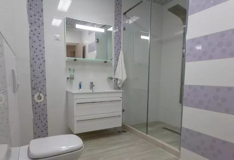 آپارتمان 1 خوابه با چشم‌انداز جانبی دریا, Apart Hotel Sea Fort