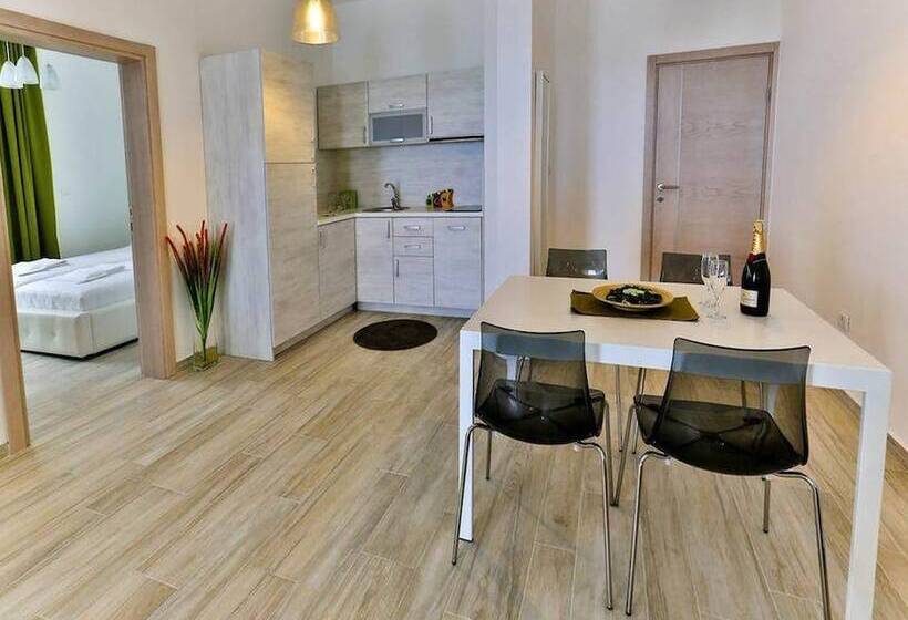 آپارتمان 2 خوابه با چشمانداز دریا, Apart Hotel Sea Fort