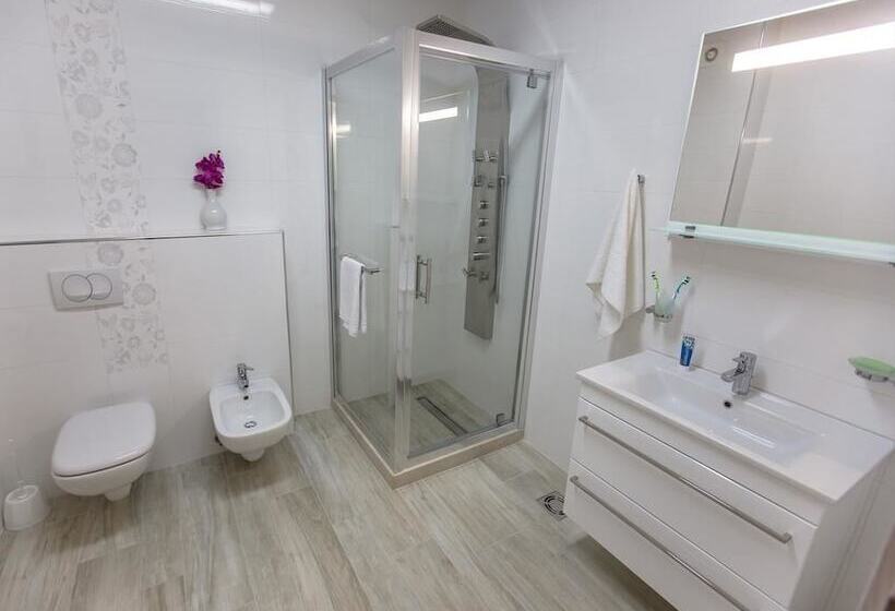 آپارتمان 1 خوابه با بالکن و چشم‌انداز دریا, Apart Hotel Sea Fort