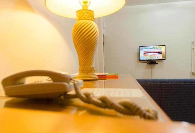 سوییت, Alicia's Inn