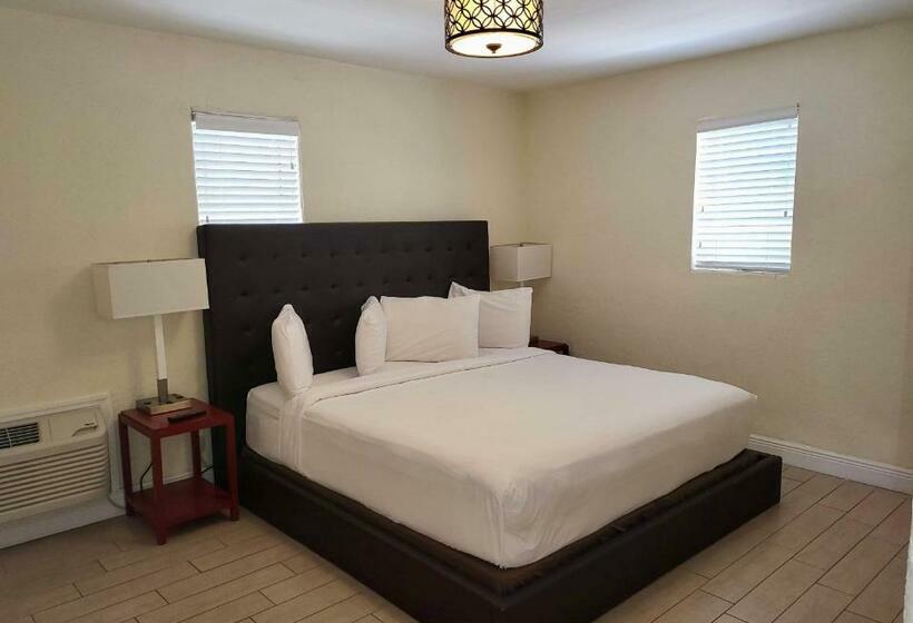 جناح عائلي, Chateau Mar Beach Resort