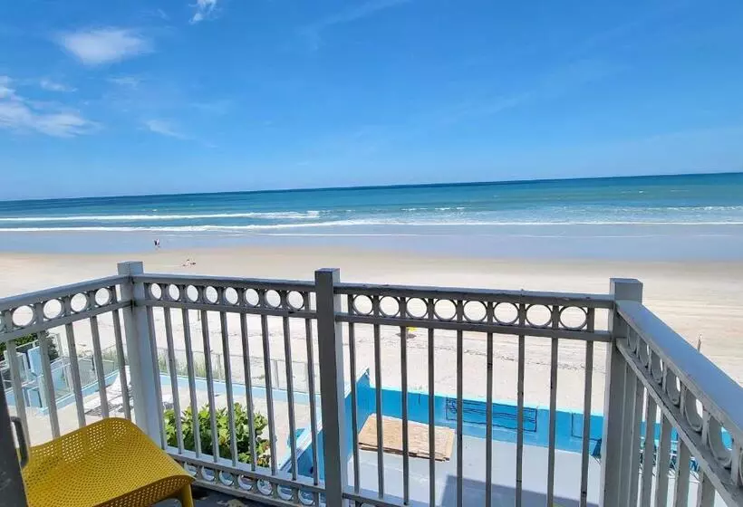 キングサイズベッドのスイートルーム, Chateau Mar Beach Resort