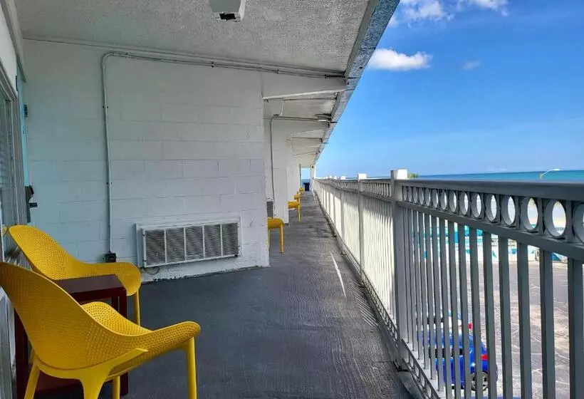 オーシャンビューデラックスルーム, Chateau Mar Beach Resort