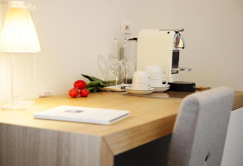 سوییت جونیور با بالکن, Iblaresort Boutique