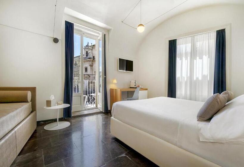 سوییت جونیور با بالکن, Iblaresort Boutique