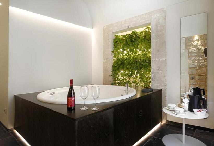 سوئیت با وان آب گرم, Iblaresort Boutique