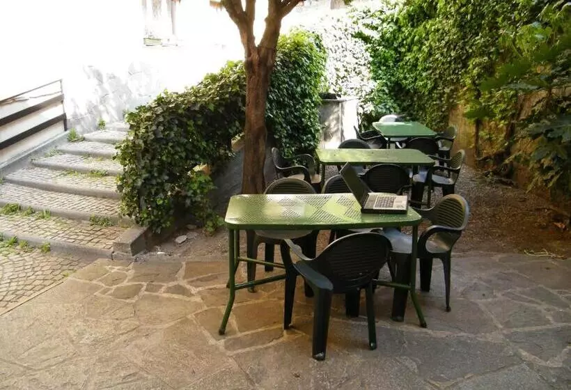 Habitació Estàndard, Montecodeno