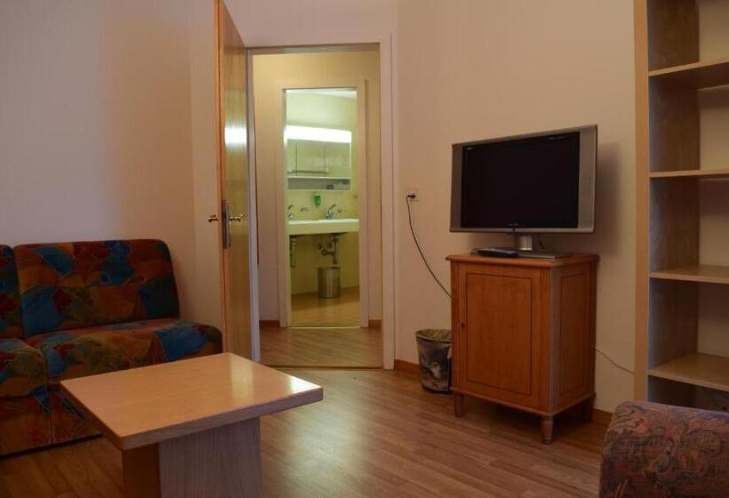 سوئیت خانوادگی اقتصادی, Parkhotel Bellevue Lenk