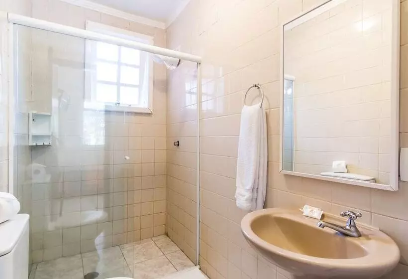 کلبه ییلاقی, Pousada Sanremo Inn