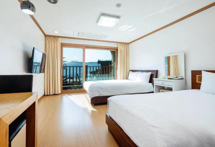 Номер Deluxe Вид на Море, The Bay Jeju Resort