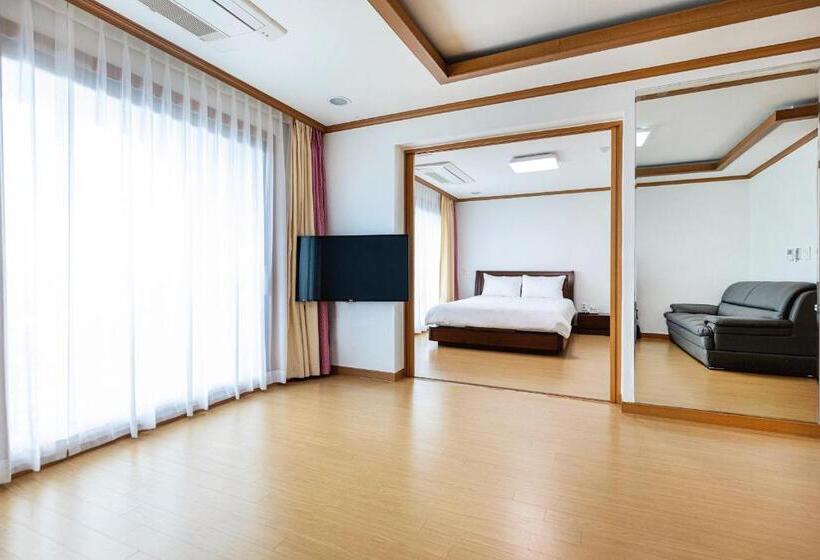 جناح ديلوكس مطل على البحر, The Bay Jeju Resort