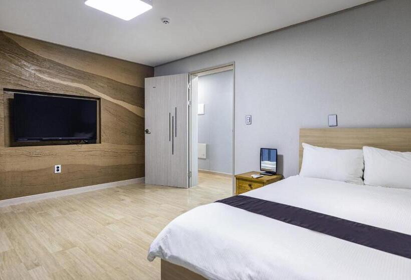 جناح سوبيريور مطل علي البحر, The Bay Jeju Resort