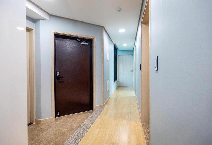 جناح سوبيريور مطل علي البحر, The Bay Jeju Resort