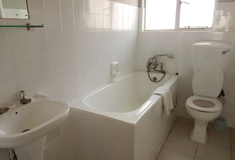 اتاق استاندارد, The Lusaka