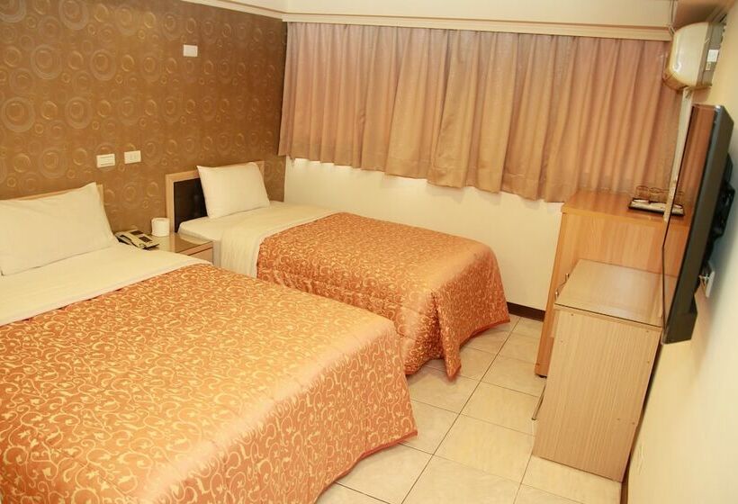 اتاق استاندارد سه نفره, Ti Hwa