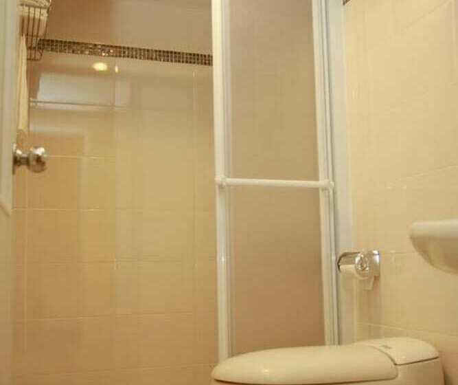 اتاق استاندارد سه نفره, Ti Hwa