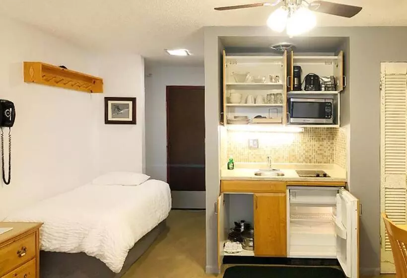 スタンダードルーム, Tyrolean Lodge