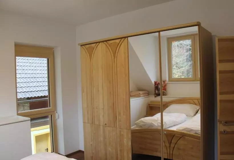 ３ベッドルームのコンフォートアパートメント, Waldhof