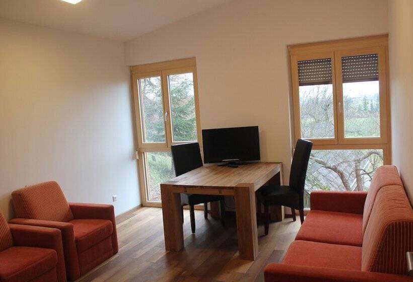 침실 1개 아파트, Waldhof