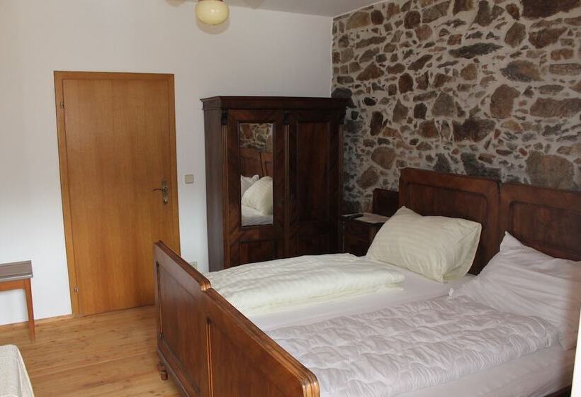 스탠다드 룸, Waldhof