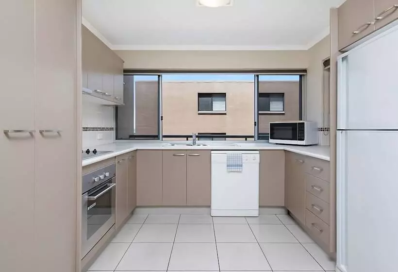 آپارتمان 1 خوابه همکف, Joanne Apartments