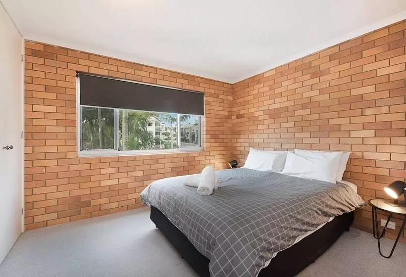 آپارتمان اقتصادی دو خوابه, Joanne Apartments