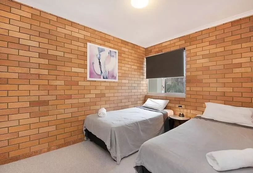 آپارتمان اقتصادی دو خوابه, Joanne Apartments