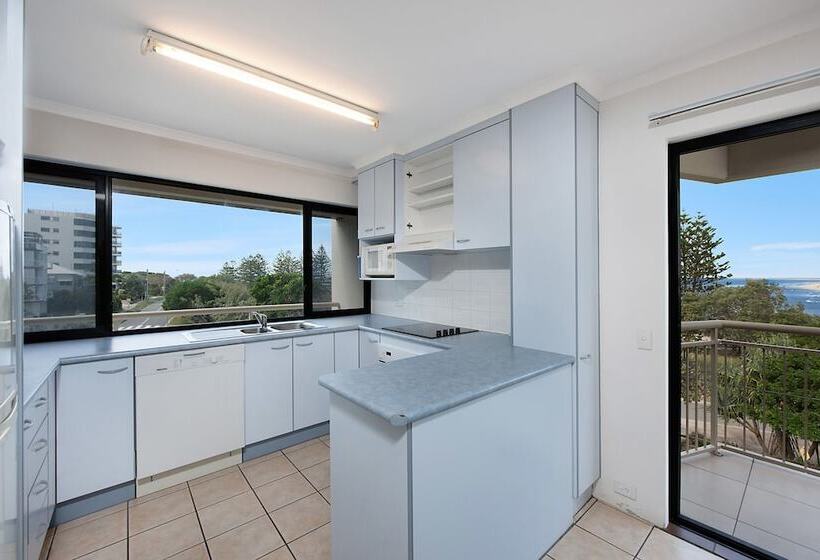 两居室经济型公寓, Joanne Apartments