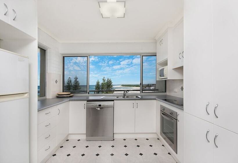 两居室经济型公寓, Joanne Apartments