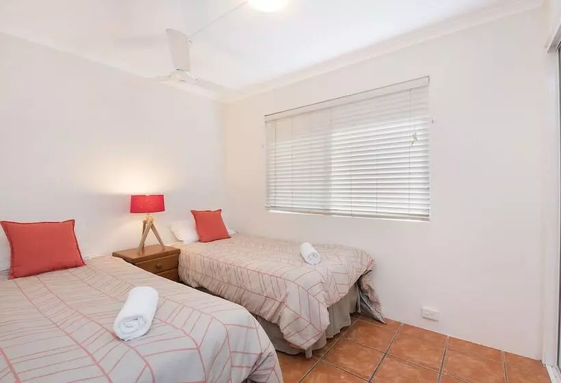 آپارتمان 2 خوابه, Joanne Apartments