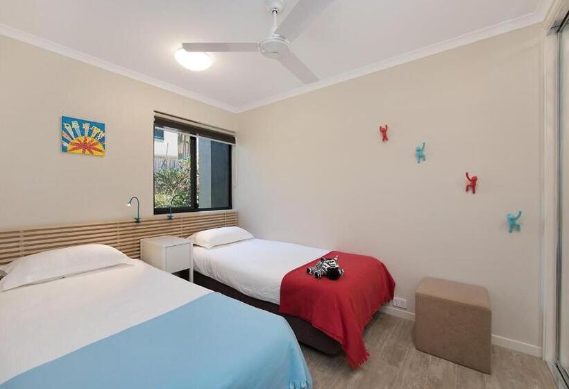 Superior 2-bedroom flat with a view, Joanne Apartments