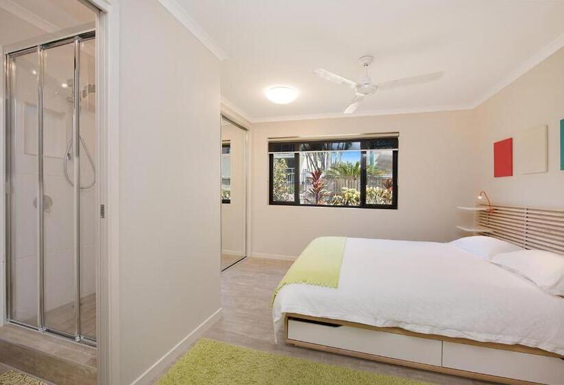 Superior 2-bedroom flat with a view, Joanne Apartments